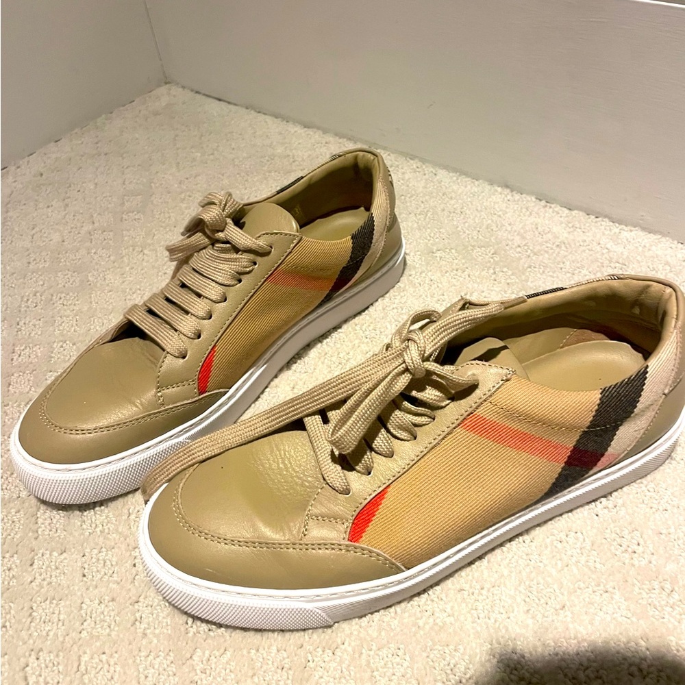 Burberry Sneakers